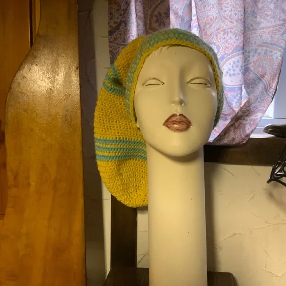 Hat - Picture 2 of 3